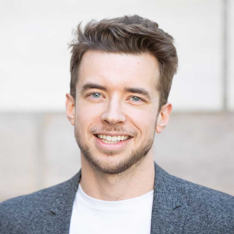 Headshot of Matt Arvedson.